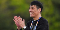 陳戌源近日探營國少后很滿意球隊表現并寄語要敢打敢拼