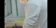 不愿降薪裁員 網絡公司老板開飯館給員工發工資