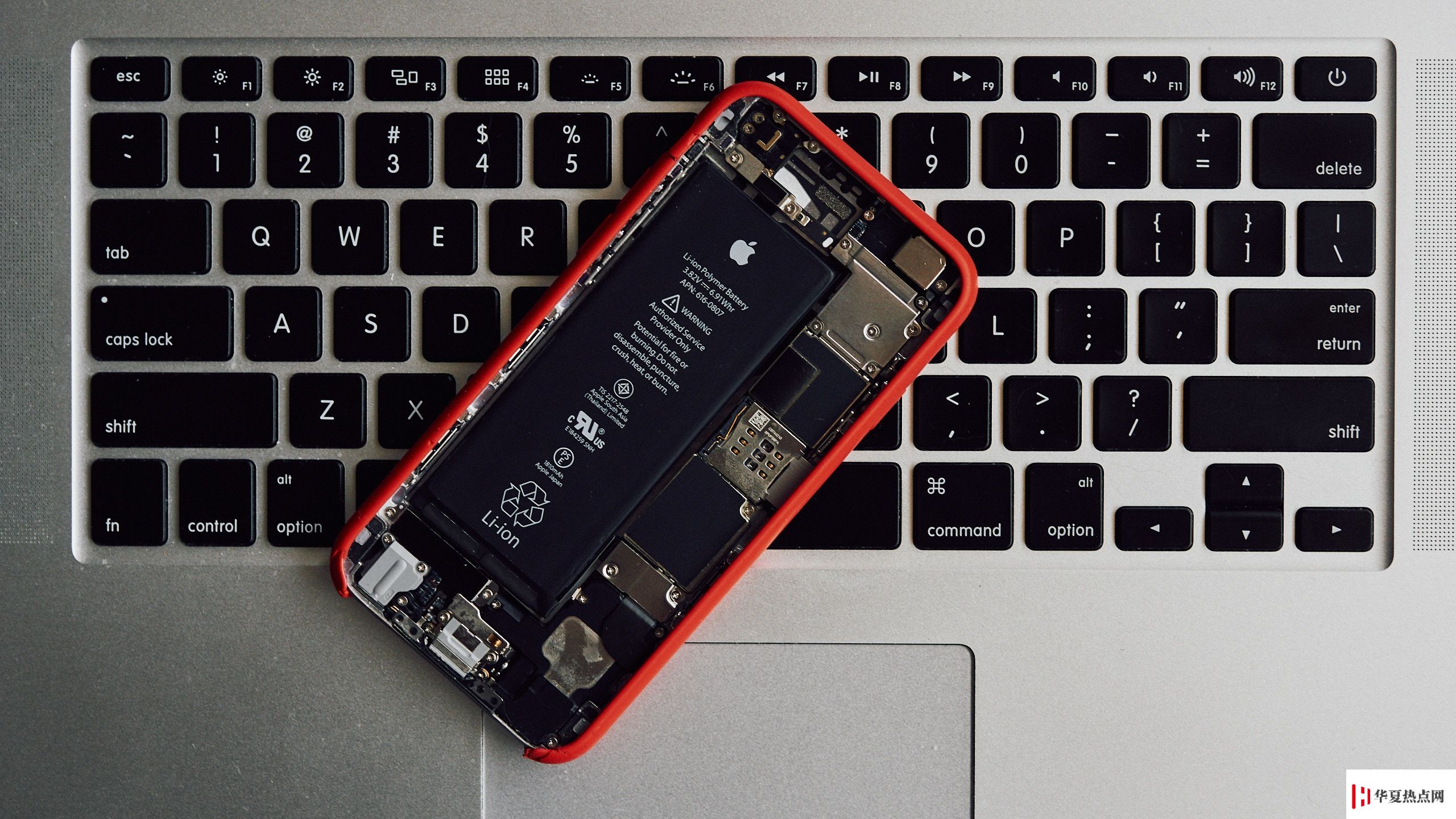 iPhone 電池沒充完就拔下或者電池沒用完就充電會影響電池的壽命嗎？