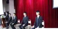 生活小知識:在正規場合男士的坐姿有什么要求呢?