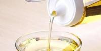 生活小知識:食用油應該裝在哪種容器里