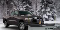 吉普車 拉姆卡車和SUV的許可掃雪機和撒布機