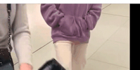 女孩因坐錯地鐵踢踹母親和行李