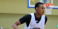 精英高中籃球杰出人物Max Lewis為NBA選秀做準備