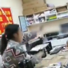男子沖進圖文店拿電腦猛砸老板娘