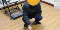 12歲男孩偷手機被父親毆打身亡