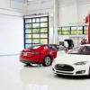 走進世界上最重要的Tesla維修和修復店之一