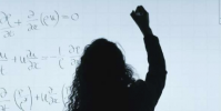 展示成功的女性STEM成就一種針對性別刻板印象