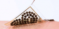 電子皮膚完全由汗水驅動可以監測健康