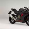 在1994年的本田CBR600F2上大飽眼福