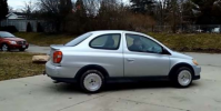 朝著令人驚訝的方向行駛的車輪可能會讓停車真正有趣