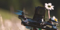 DJIFPV賽車無人機護目鏡和控制器出現在新圖像中