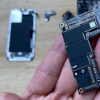 iPhone12ProMax拆解顯示電池尺寸奇怪的變化