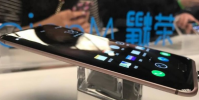 華為Mate 30 Pro采用全邊緣彎曲設計