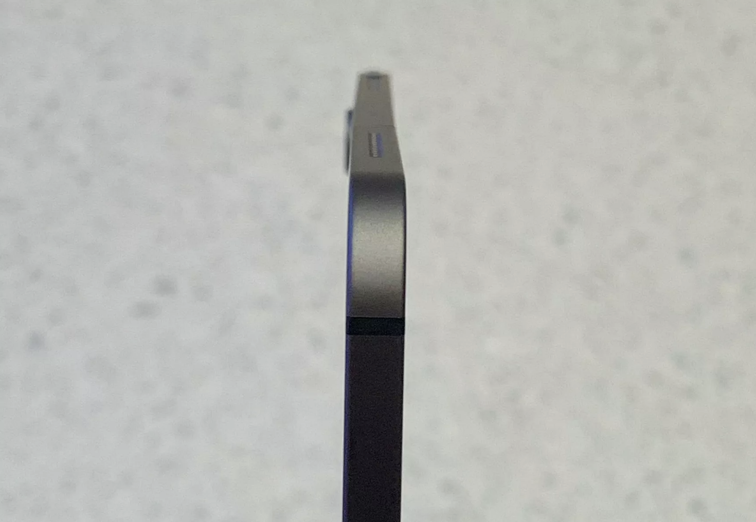 iPad Pro 彎曲門變彎