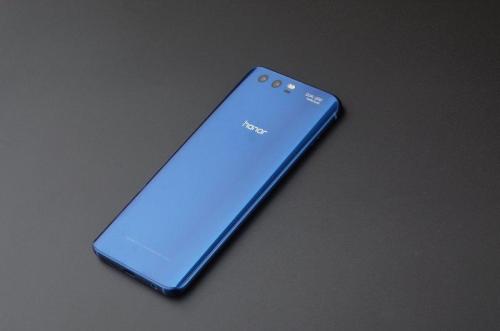 Honor 10 Lite評論 稍微??修修補補了很多潛力