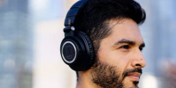 一個老舊的回歸Audio Technica的傳奇ATH-M50終于包括藍牙