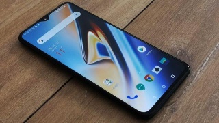 最新的OnePlus 7泄漏再次證實了之前的傳言 全屏顯示彈出式自拍相機等等