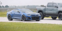 900馬力的公羊1500 TRX阻力賽雪佛蘭Camaro ZL1 1LE
