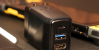 Covert Dock 看起來像一個普通的充電器