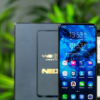 Vivo NEX 2在第一個神秘的開箱視頻中雙顯示