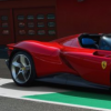 2月25日法拉利推出第三款配備618kWSP3Daytona的Icona汽車