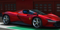 2月25日法拉利推出第三款配備618kWSP3Daytona的Icona汽車