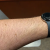 新照片顯示手腕上泄露的谷歌PixelWatch