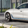 新的入門級2023BMWi4eDrive35的成本比下一個模型低4000美元